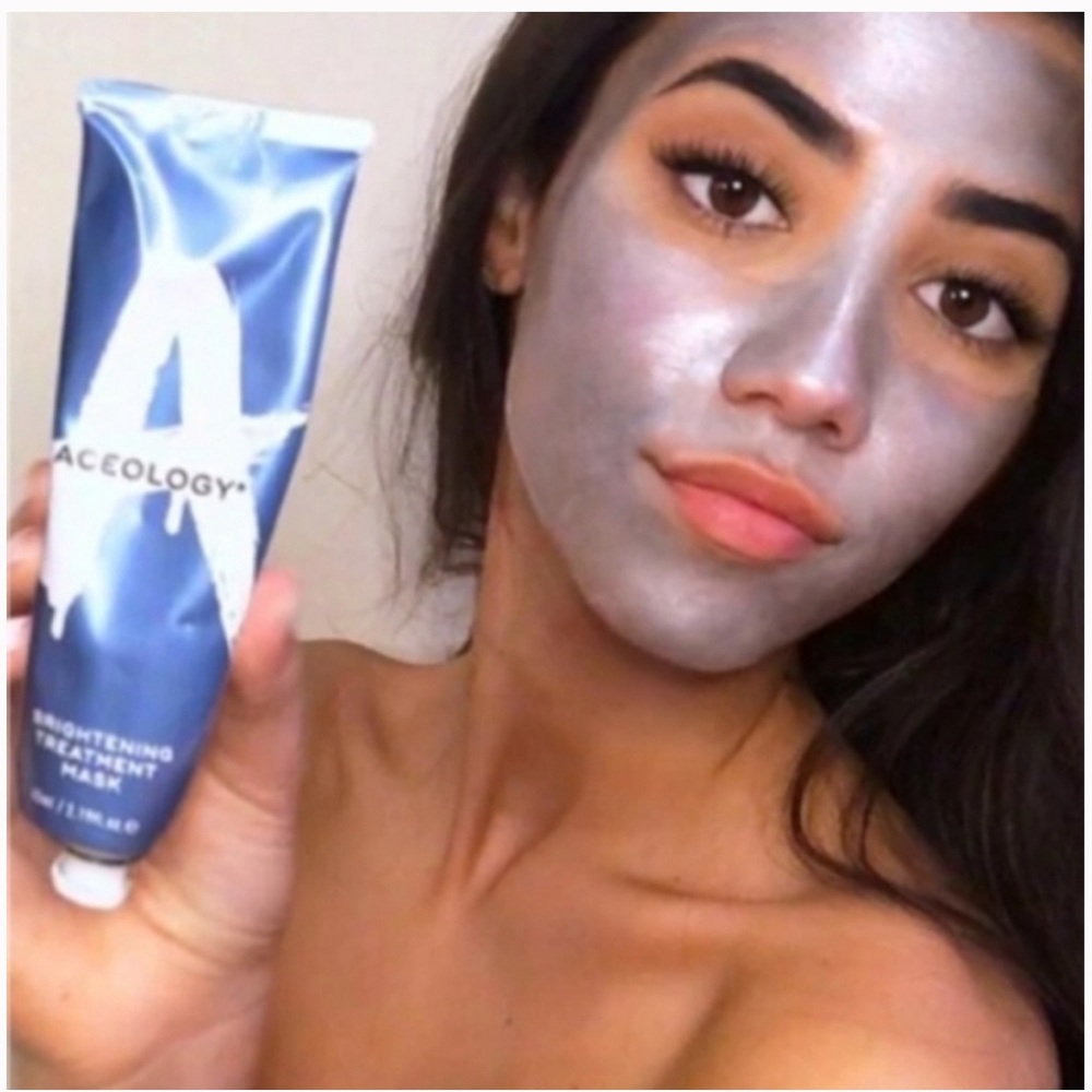 ❤️ Brightening Treatment Mask ❤️ - Picture 4 of 7